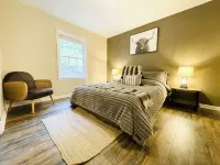 The Ravine • Hot Tub Forest Escape, Epic Gameroom, Fast Wifi & Pet Friendly - 4 estrellas