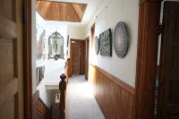 Perfect Location - 4BD,1BA - Restored Redwood Home of SF Artists - Holiday Apartments