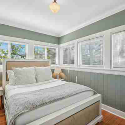 Bellissimo By the Sea, 2 Bedroom, Walk Everywhere Rooms