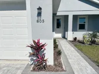 NEW Cozy Home in Historic Venice - 4 ดาว