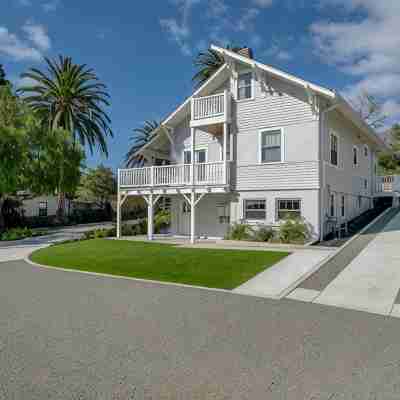 NEW LISTING ! NEWLY REMODELED HISTORIC HOME NEAR DOWNTOWN! Hotel Exterior