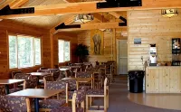 Denali Grizzly Bear Resort - breakfast