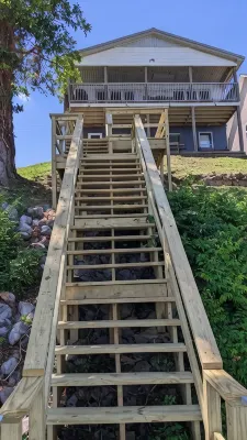 Welcoming and Cozy 2 bedroom KY lake cottage * Beautiful Views! - 4 étoiles