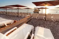 Golden Lotus Hotel Kemer - ติดทะเล