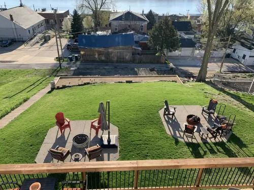 Mississippi River Views and Downtown LeClaire all in one! - Wifi
