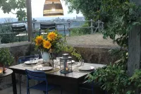 Beautiful and Cosy Countryhouse Overlooking Orvieto - Pools