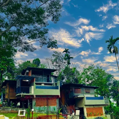 Mannath Private Pool Villas at Vellarimala カンタンパラ滝周辺のホテル