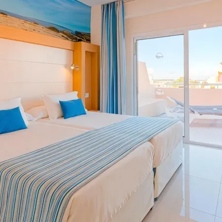 Sirenis Seaview Country Club