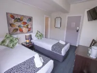 Hotel Waterloo & Backpackers Hotels near Plimmer Steps
