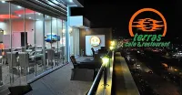 Cihan Hotel - parking