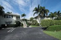 Two Bedroom Boutique Condo 2 Blocks from the Beach and Atlantic Avenue - 2-Sterne