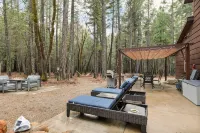 Base of Lassen National Park Secluded 1 BR + LOFT, 2 BATH HOME. sleeps up to 7 - 4-Star