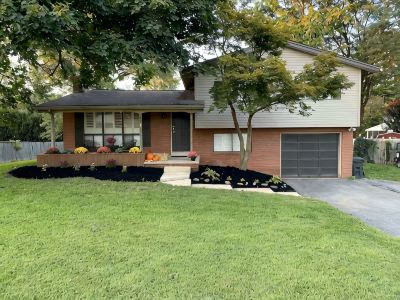 Spacious Lancaster Home Near Spooky Nook, Family-Friendly, Flexible Layout