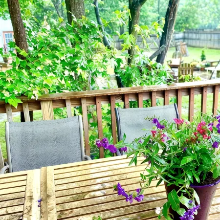 Private cottage located on The Carriage House Inn Estate