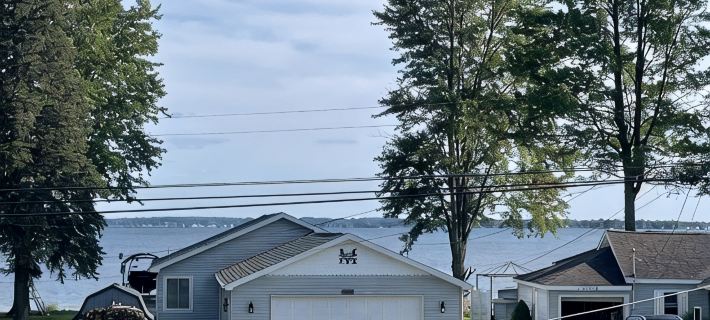 Houghton Lake and Higgins Lake family adventures await! Hotels in Roscommon County