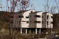 Koin Guesthouse Incheon airport - Mountain view