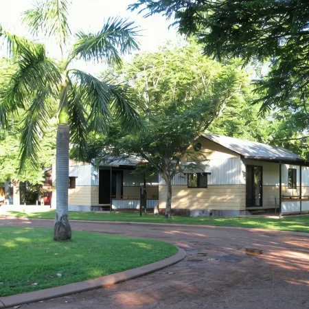 Ivanhoe Village Caravan Resort