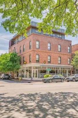 The Windrose - Condos