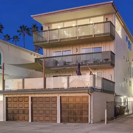 Beachfront Family Dream! On the strand in Oceanside - Pet friendly!
