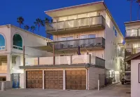 Beachfront Family Dream! On the strand in Oceanside - Pet friendly! - 4-Star