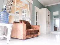 Villa Public Puncak by Vasaka Villa Hotels near Puncak Pass