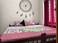 Cloud Nine Inside - parking