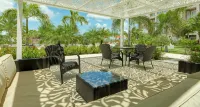 OCEAN GEM- STUNNING CONDO INCLUDES PLATINUM SERVICES - 4-Star