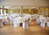 Roundthorn Country House & Luxury Apartments - parking