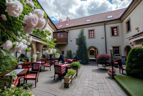 Hotel Octarna - Free on-Site Parking - Pet friendly