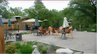 Queen's Inn by the River - 3-Star