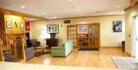 Country Inn & Suites by Radisson, Bloomington-Normal West, IL - parking