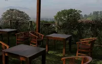 Wisma Joglo Hotel - 2-Star