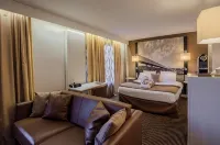 Hôtel Mercure Cergy-Pontoise Centre - 주차장
