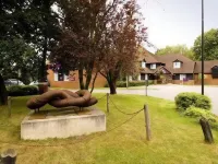 Woking West (A324) Hotels in Worplesdon