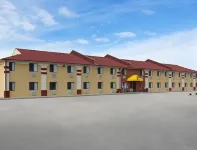 Super 8 by Wyndham Park City/North Wichita Area فنادق في Park City