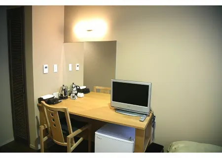 Business Hotel Hatago Komeya Отели рядом со станцией JR Matsubase station