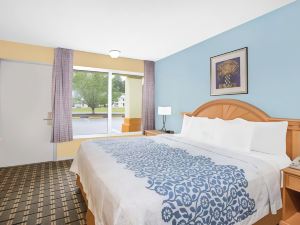 Days Inn by Wyndham Ruther Glen Kings Dominion Area