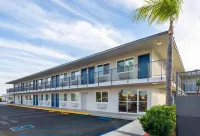 Motel 6 Fontana, CA Hotels in Fontana