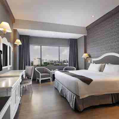 Hotel Polonia Medan Managed by Topotels Rooms