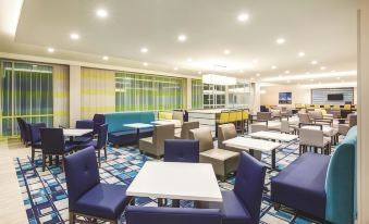 Hampton Inn & Suites Wichita-Northeast