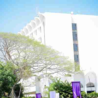 Vivanta Colombo, Airport Garden Hotel Exterior