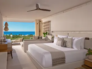 Impression Isla Mujeres by Secrets
