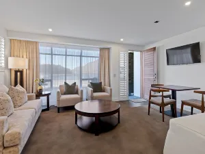 Queenstown House Lakeside