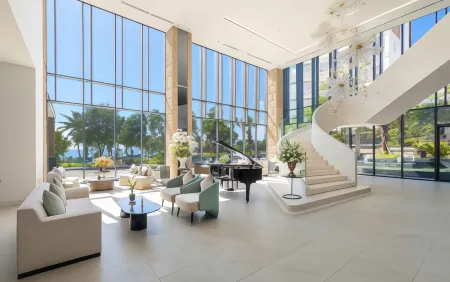 Fleur de Lys Hotel Quy Nhon Отели в г. Куинён