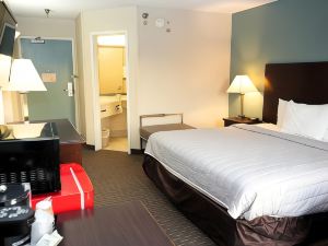 Copley Inn & Suites, Copley - Akron