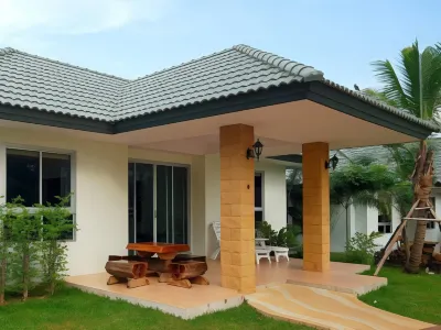 Phu View Resort Khao Yai Hotels near Wat Hua Pang