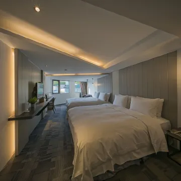 Watermark Hotel-The Harbour Hotels near Xiziwan