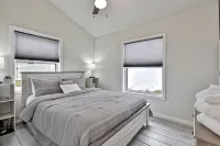 Rutland's Hidden Gem: 2 Br/1ba Renovated Home Close to Everything 2 Bedroom Home