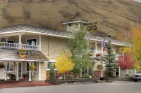 Parkway Inn of Jackson Hole Hotels near Teton Art Gallery