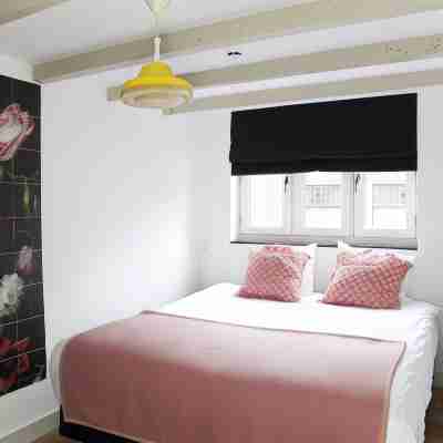 Hello I'm Local - Boutique Hostel Rooms